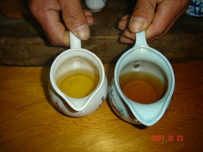 台湾の凍頂烏龍茶の色合い比較